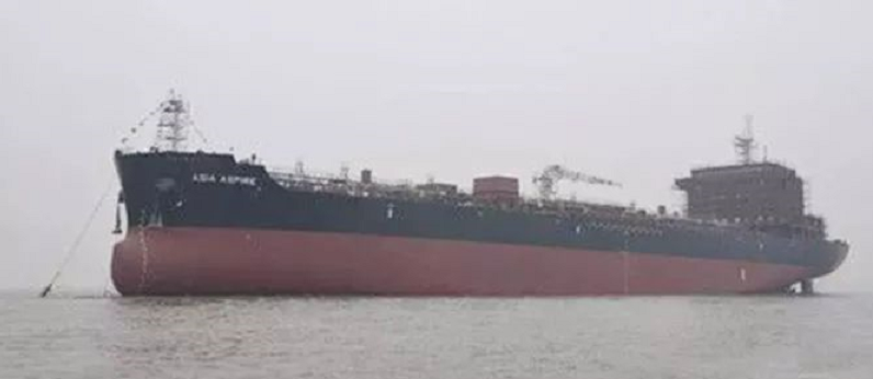 三福船舶为新加坡船东建造的首艘34500DWT化学品船顺利下水