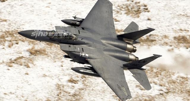 沙特空军秀猛照F15挂载12枚导弹