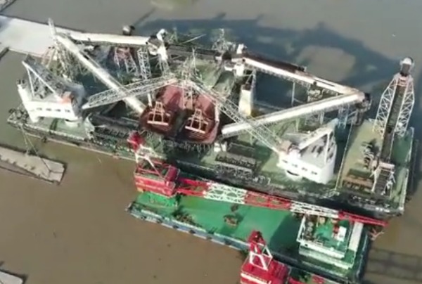 Offshore Sales.Ship sales.111M pontoon crane
